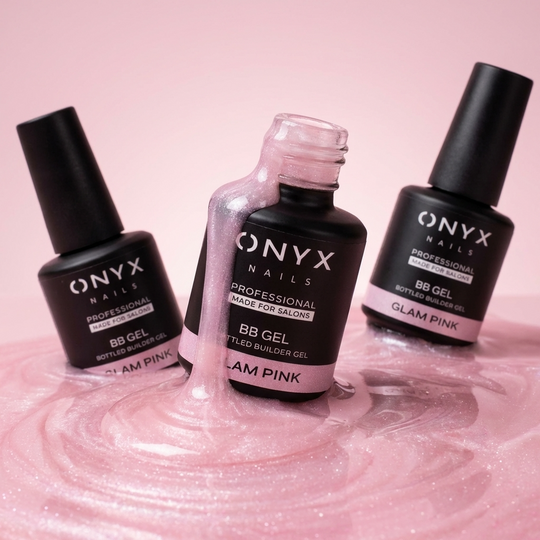 El gel 2 en 1 de Onyx Nails que te hace saltarte un paso entero (y a tus clientas les encanta)